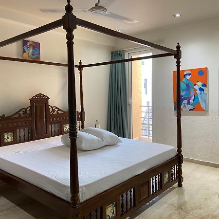 Art House Vasant Vihar New Delhi Bed & Breakfast Exterior photo