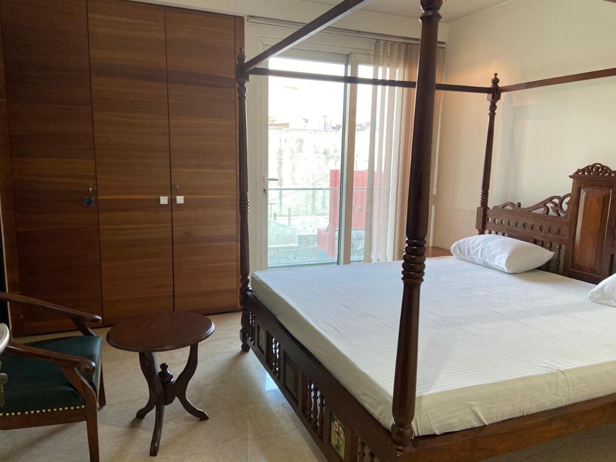 Art House Vasant Vihar New Delhi Bed & Breakfast Exterior photo